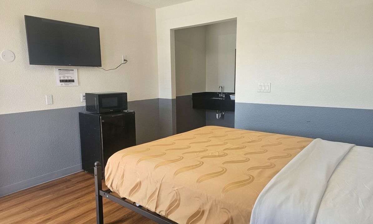 Photo of Bedroom in Raisin