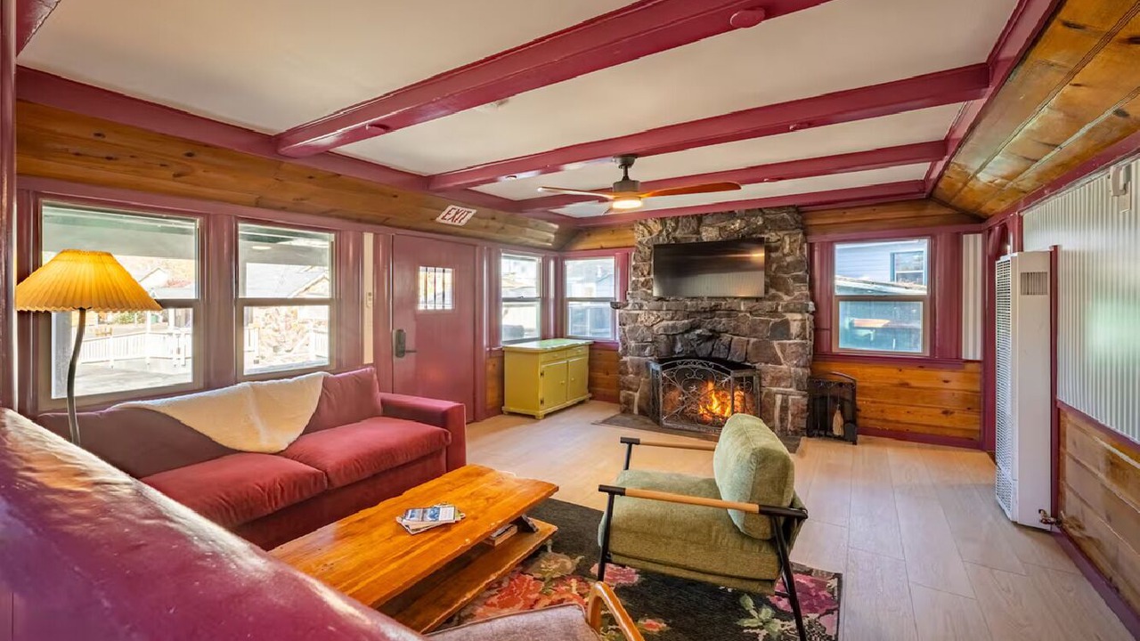 Photo of Livingroom in The Village