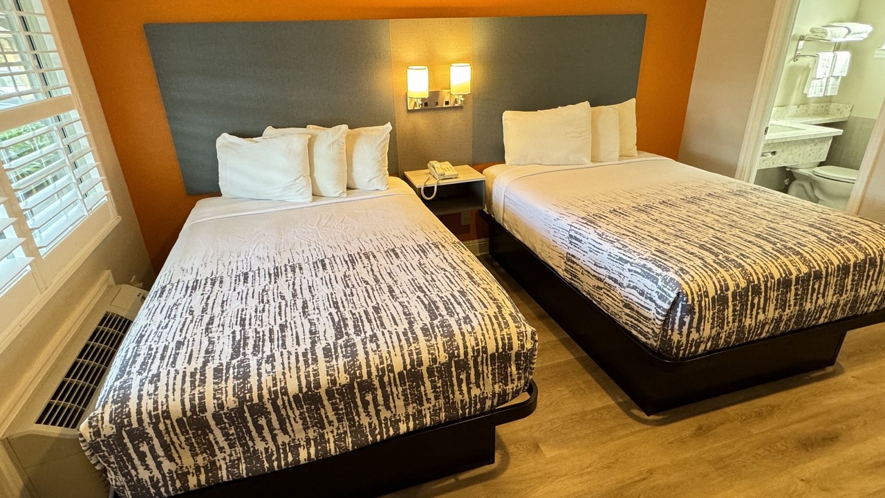 Photo of Bedroom in Munras Avenue