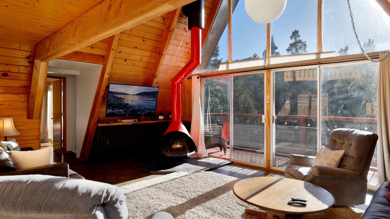 Photo of Livingroom in Upper Moonridge