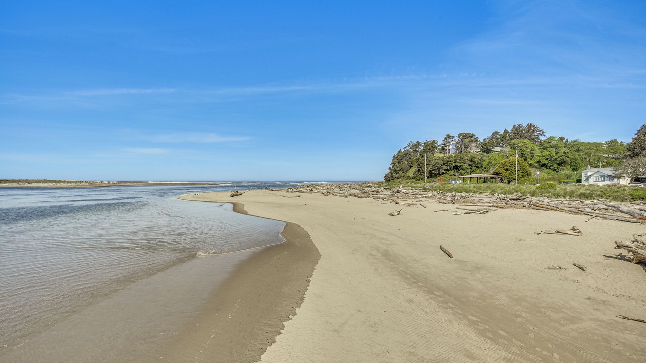 Photo of Others in Lincoln City
