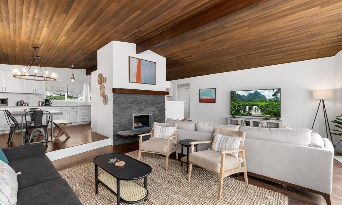 Photo of Livingroom in Oak Harbor