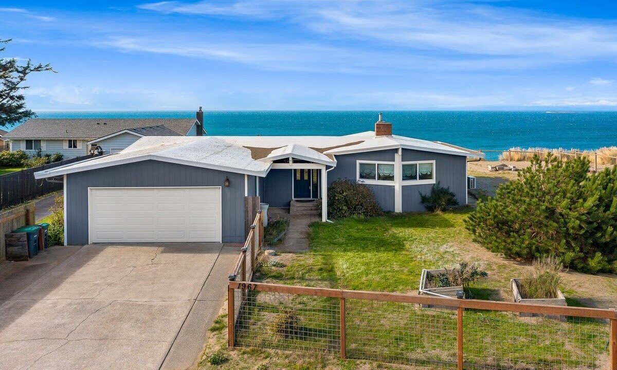 Photo of Outdoor in Oak Harbor