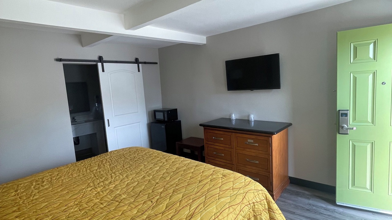 Photo of Bedroom in Los Angeles