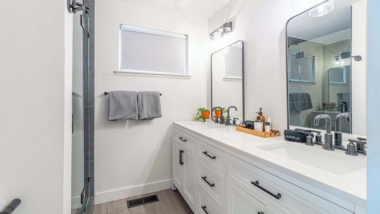 Photo of Bathroom in Sparks
