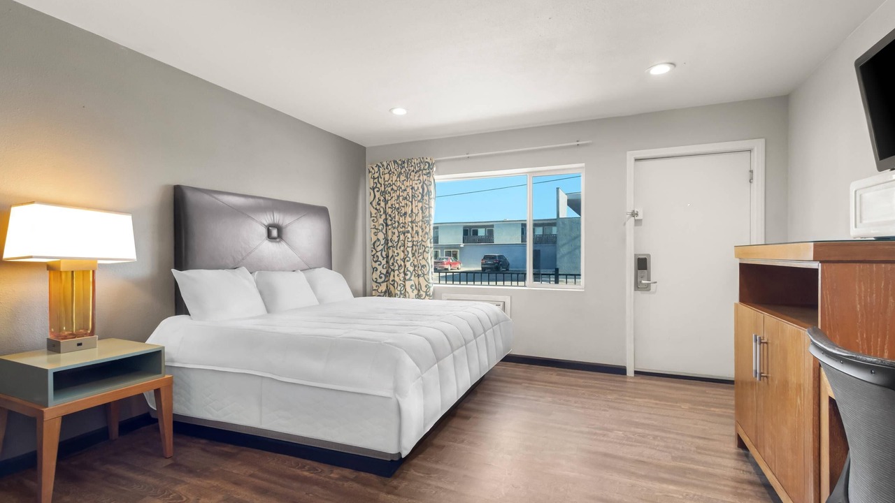Photo of Bedroom in Ridgecrest