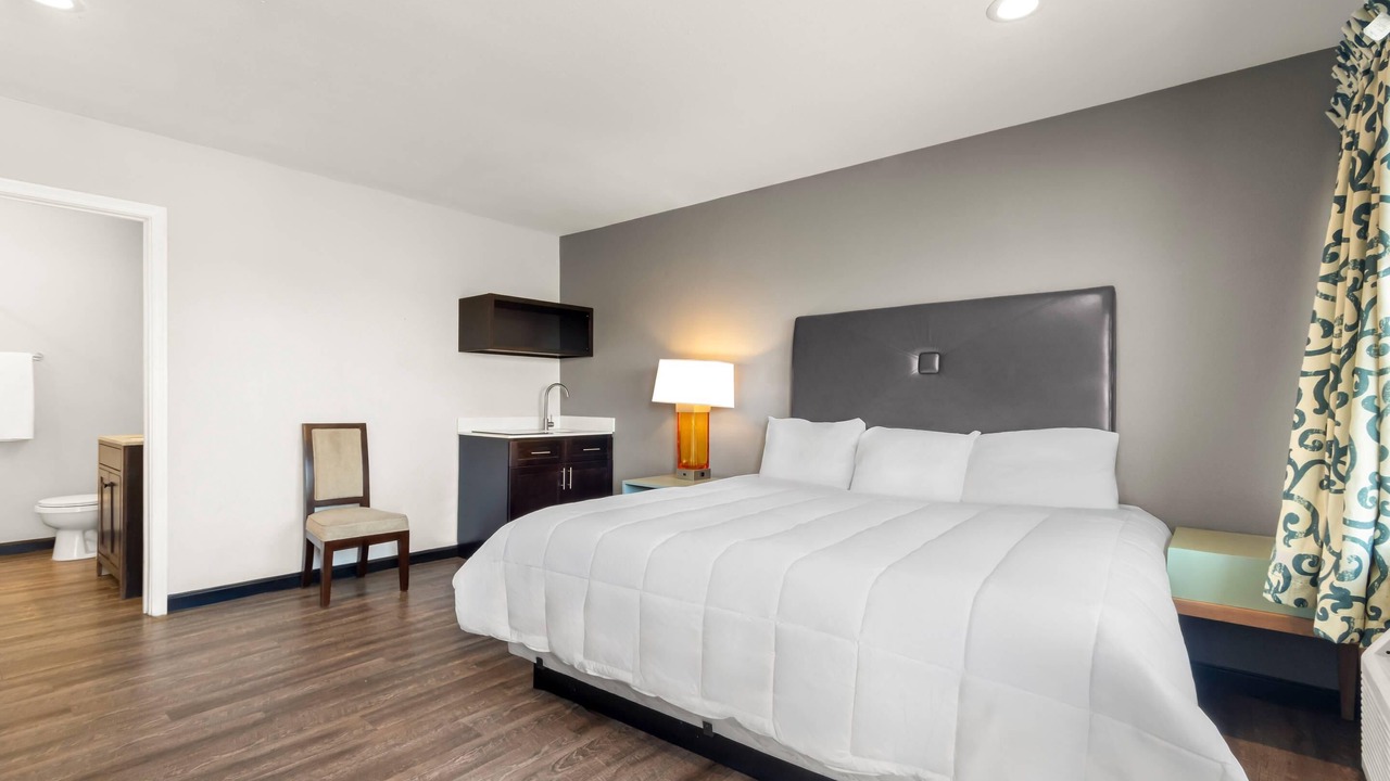 Photo of Bedroom in Ridgecrest