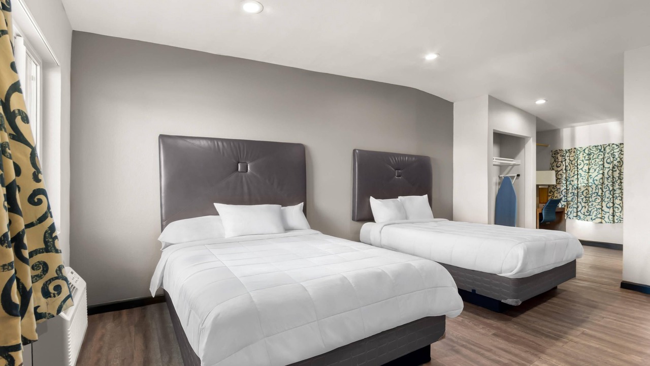 Photo of Bedroom in Ridgecrest