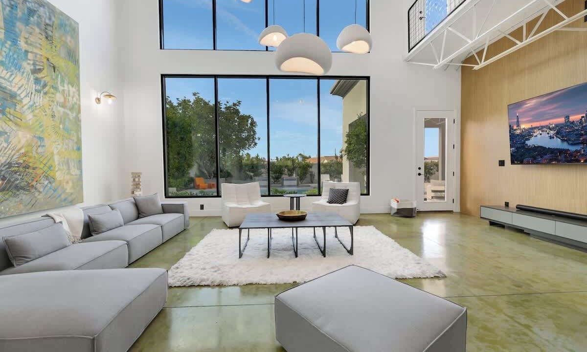 Photo of Livingroom in Canyon Gate