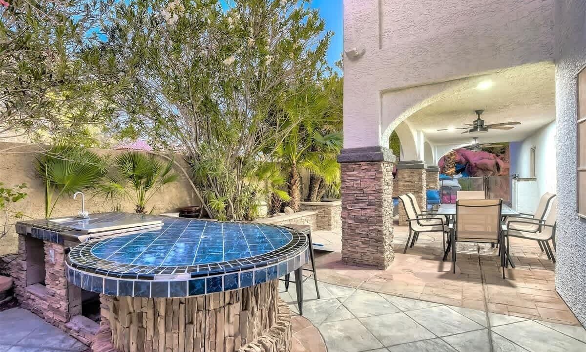 Photo of Outdoor in Spring Valley