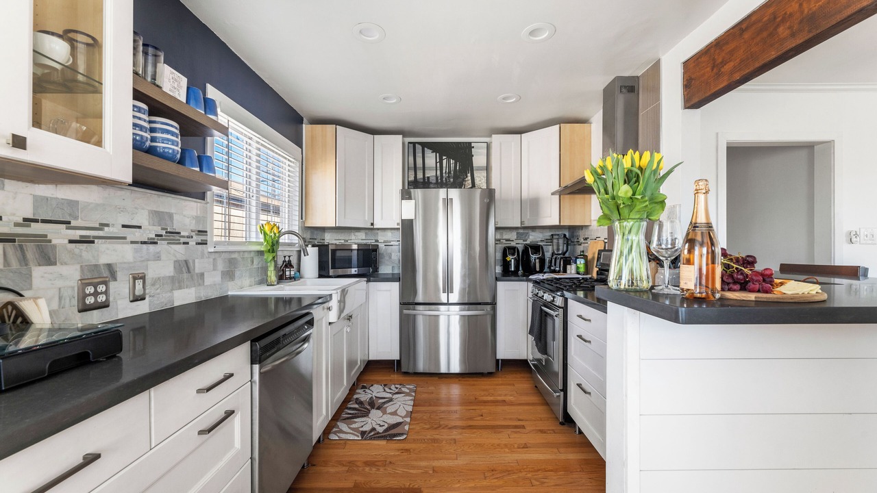 Photo of Kitchen in Del Aire