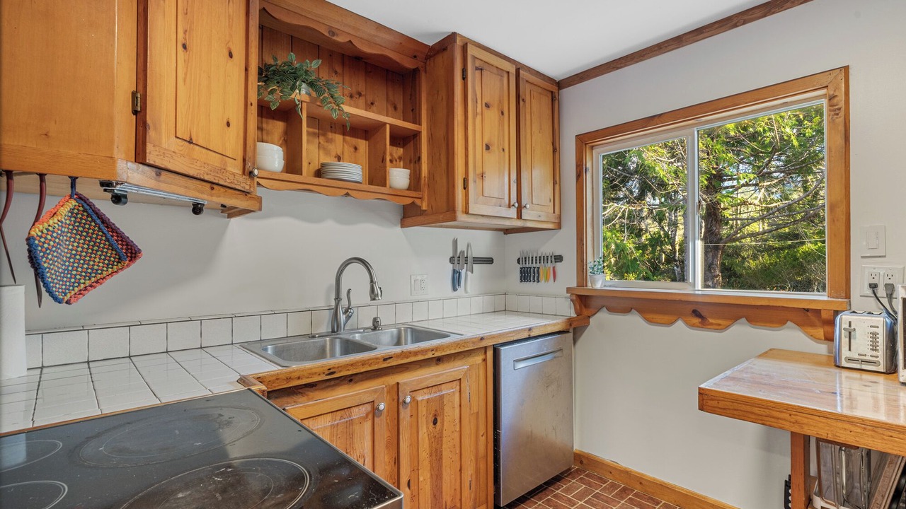 Photo of Kitchen in Arch Cape