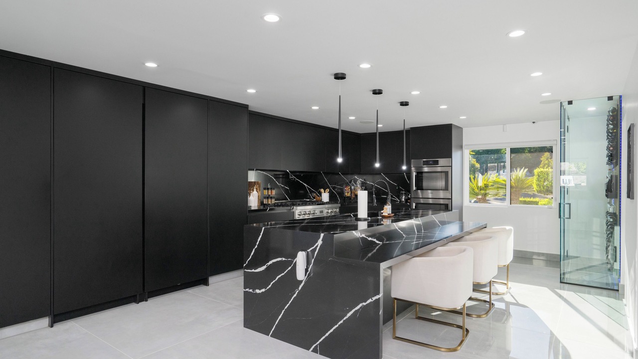 Photo of Kitchen in Woodland Hills