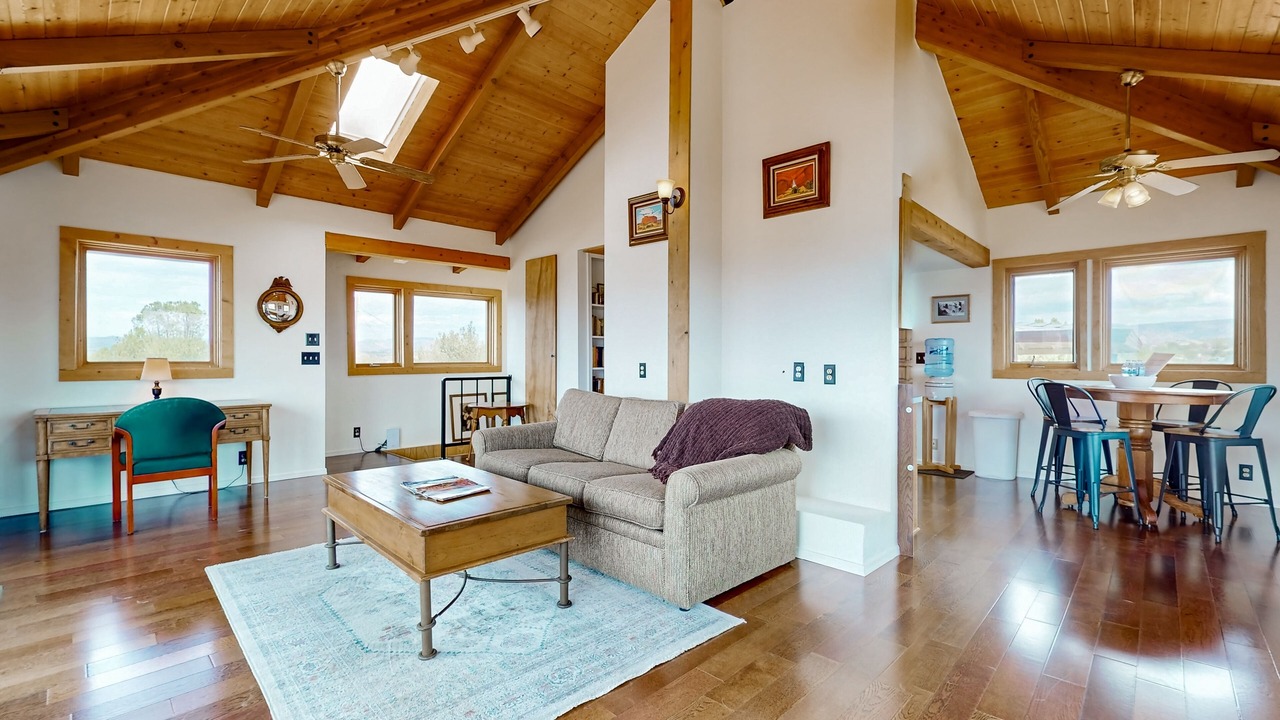 Photo of Livingroom in Lake Montezuma
