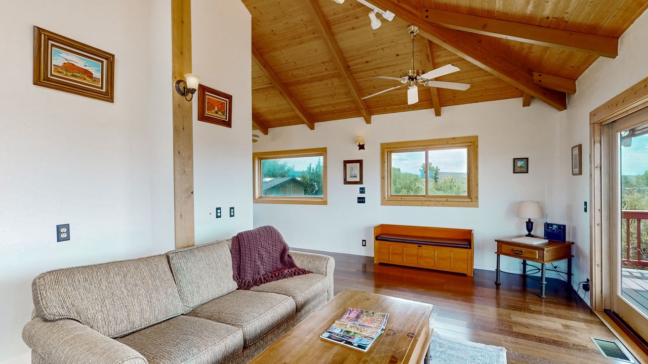 Photo of Livingroom in Lake Montezuma