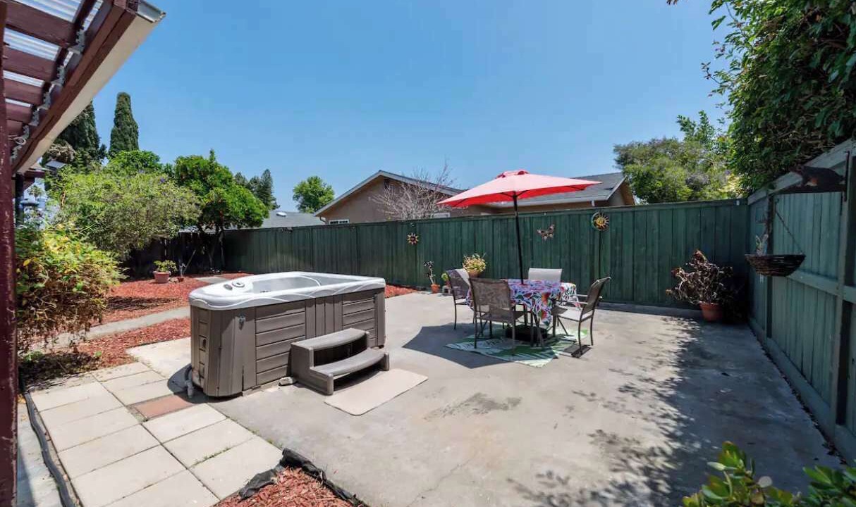 Photo of Outdoor in Allied Gardens