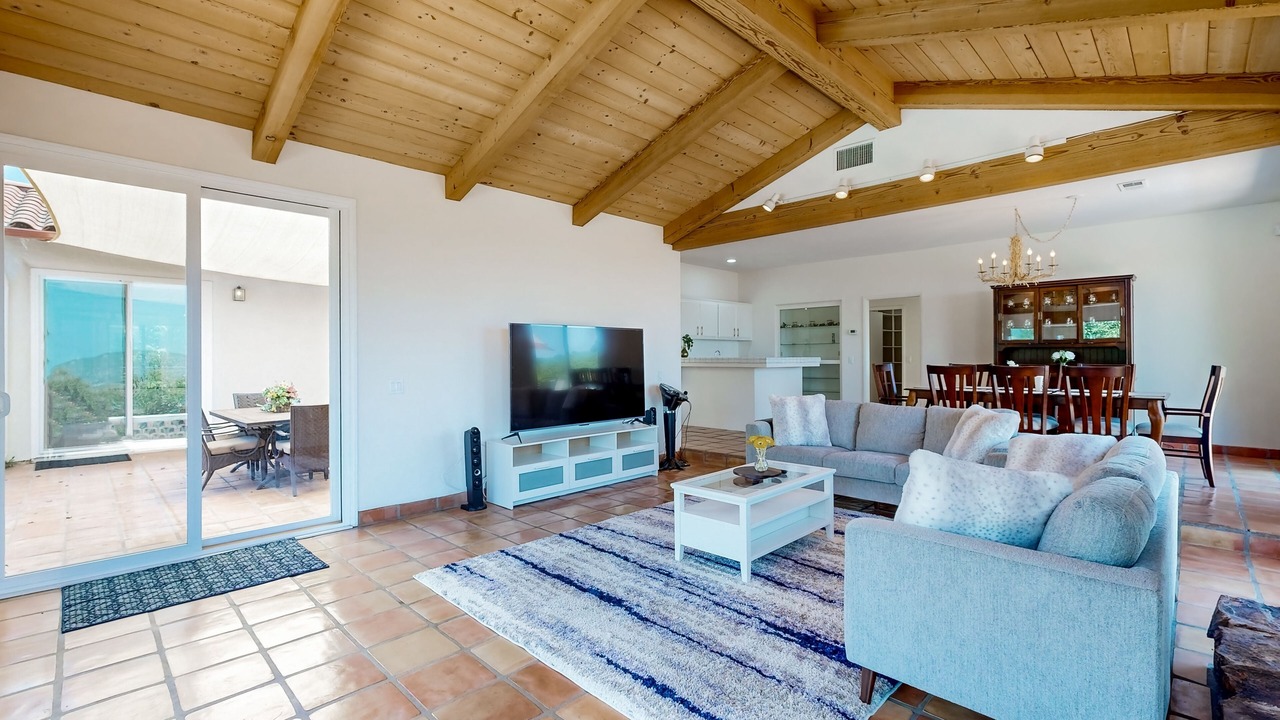 Photo of Livingroom in Valley Center