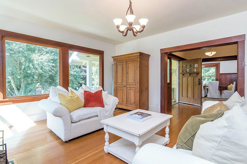 Photo of Livingroom in Geyserville