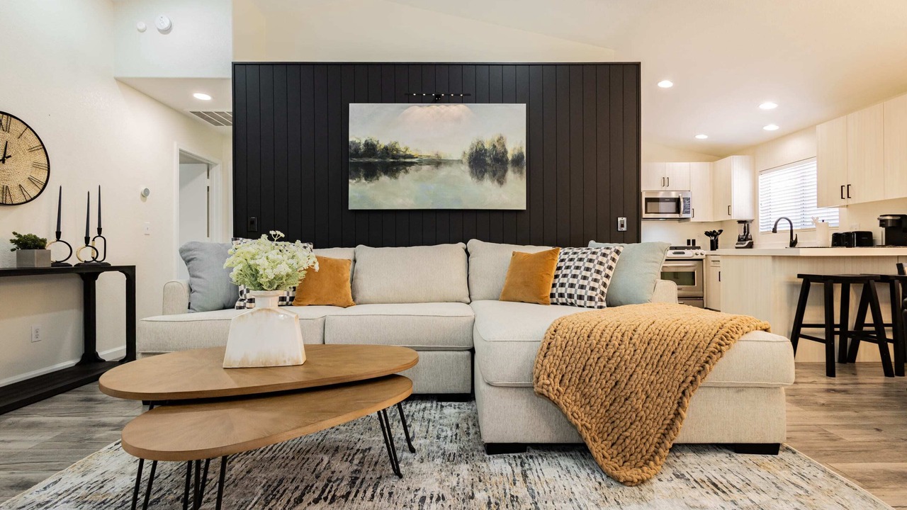 Photo of Livingroom in Silverado Ranch