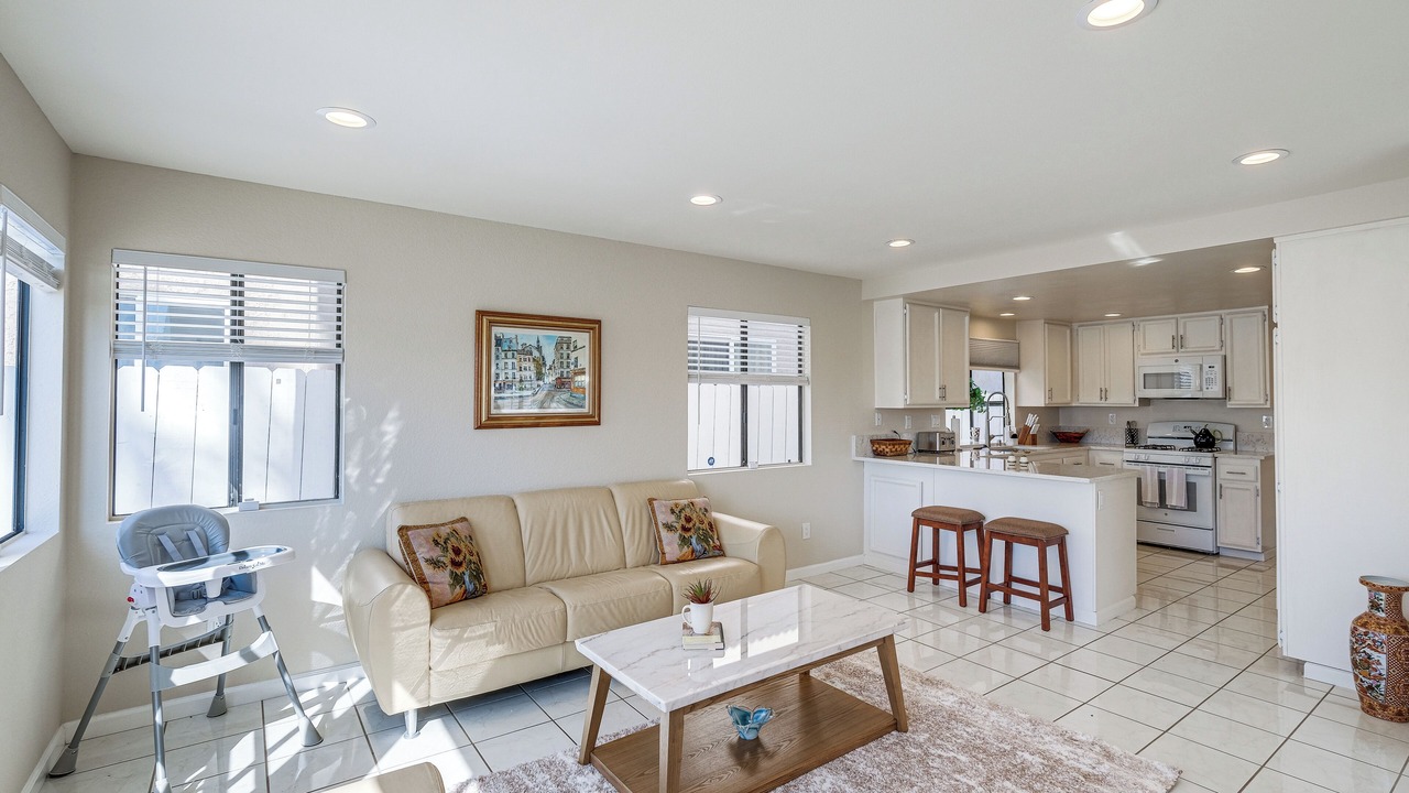Photo of Livingroom in Rancho Penasquitos