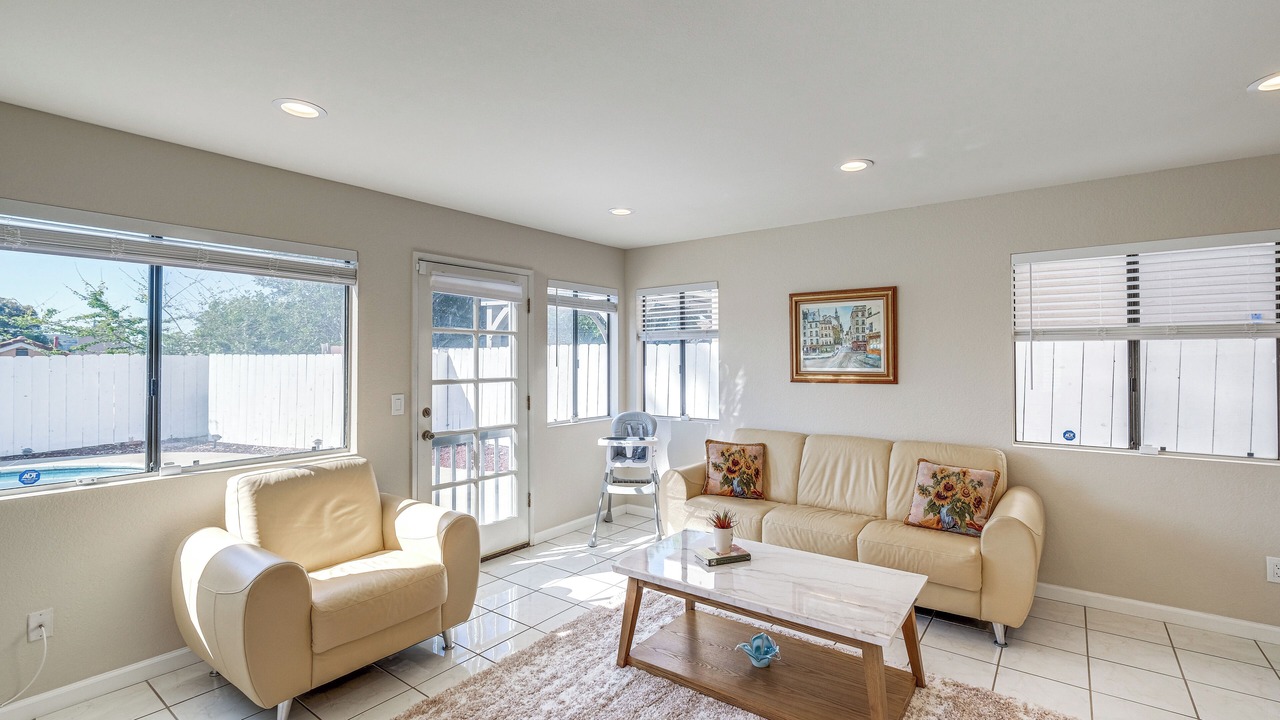 Photo of Livingroom in Rancho Penasquitos