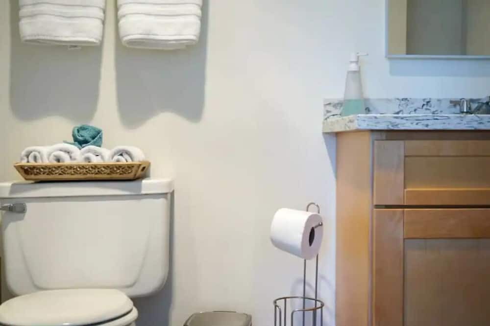 Photo of Bathroom in Castle Park