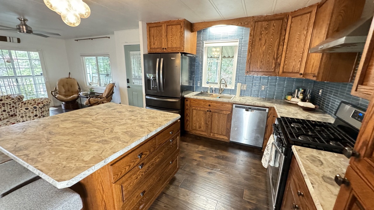 Photo of Kitchen in Lakehead-Lakeshore