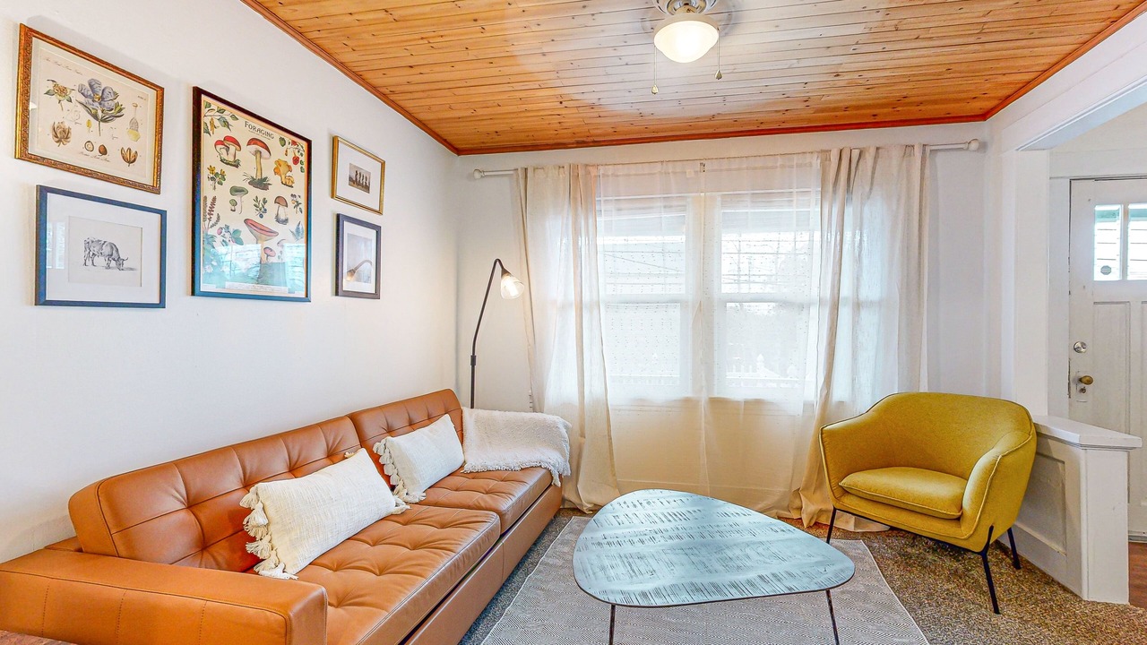 Photo of Livingroom in Johns Landing