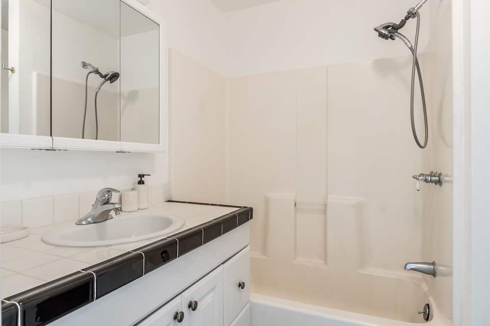 Photo of Bathroom in West Bishop