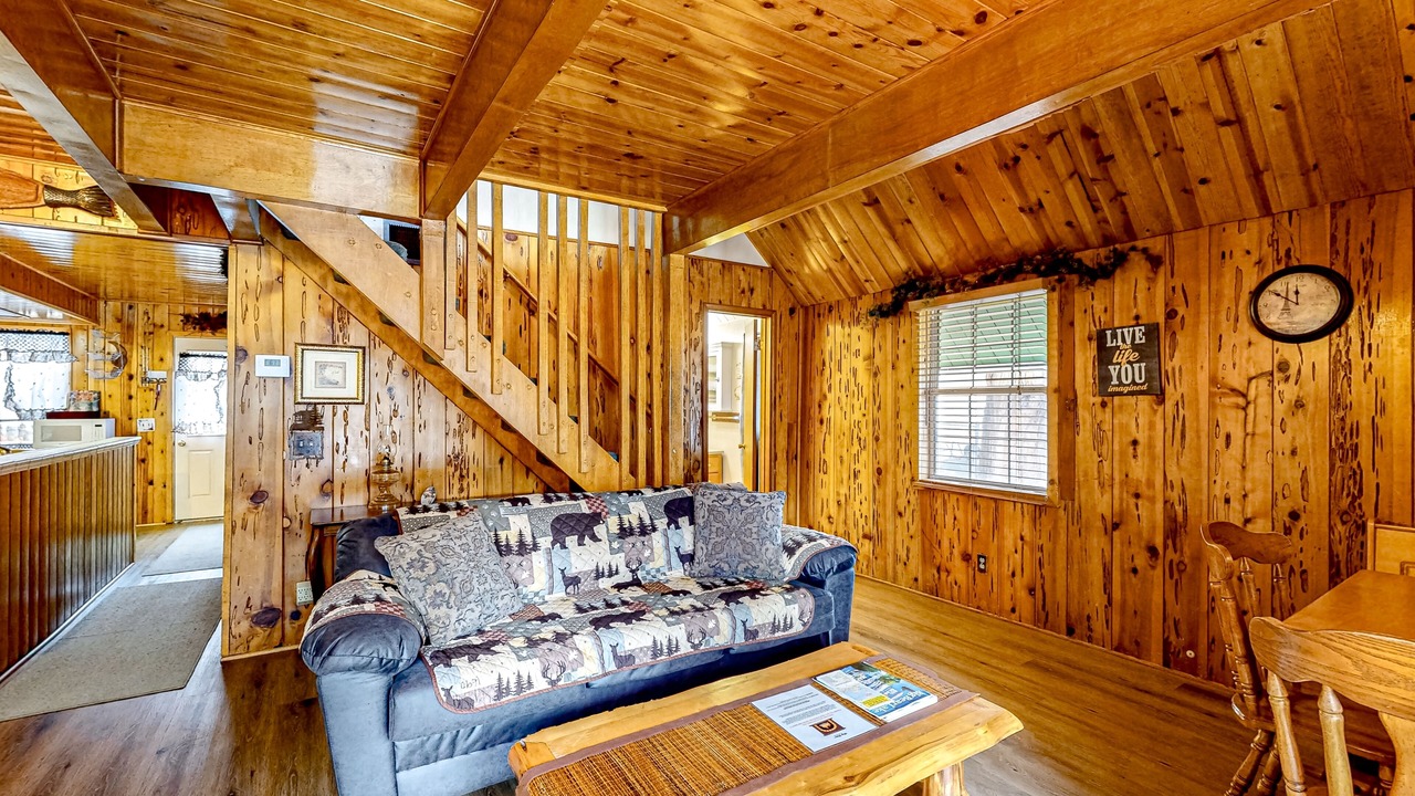 Photo of Livingroom in Whispering Forest