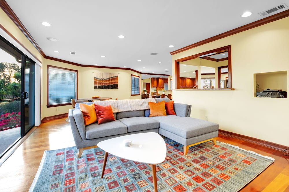 Photo of Bedroom in Eagle Rock