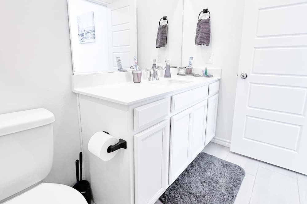 Photo of Bathroom in North Las Vegas