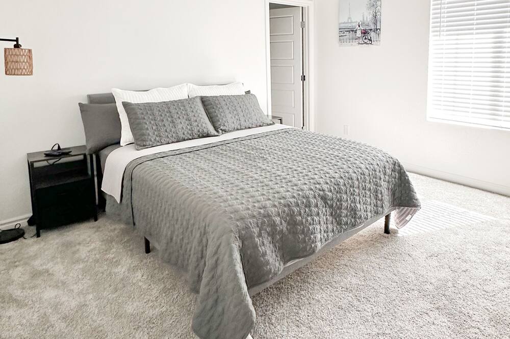 Photo of Bedroom in North Las Vegas