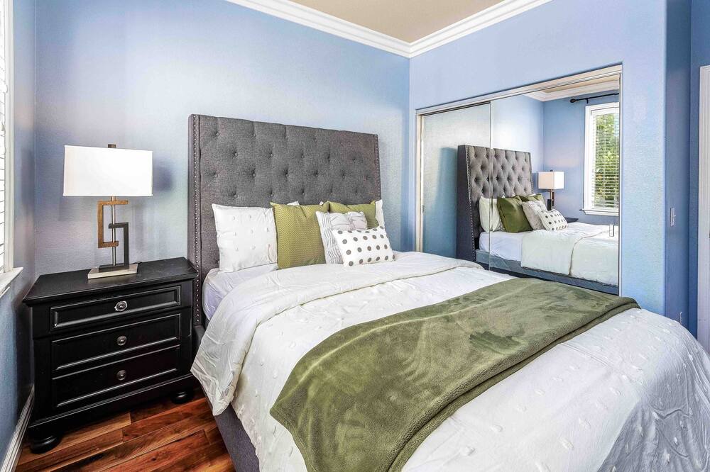 Photo of Bedroom in Rancho Cucamonga