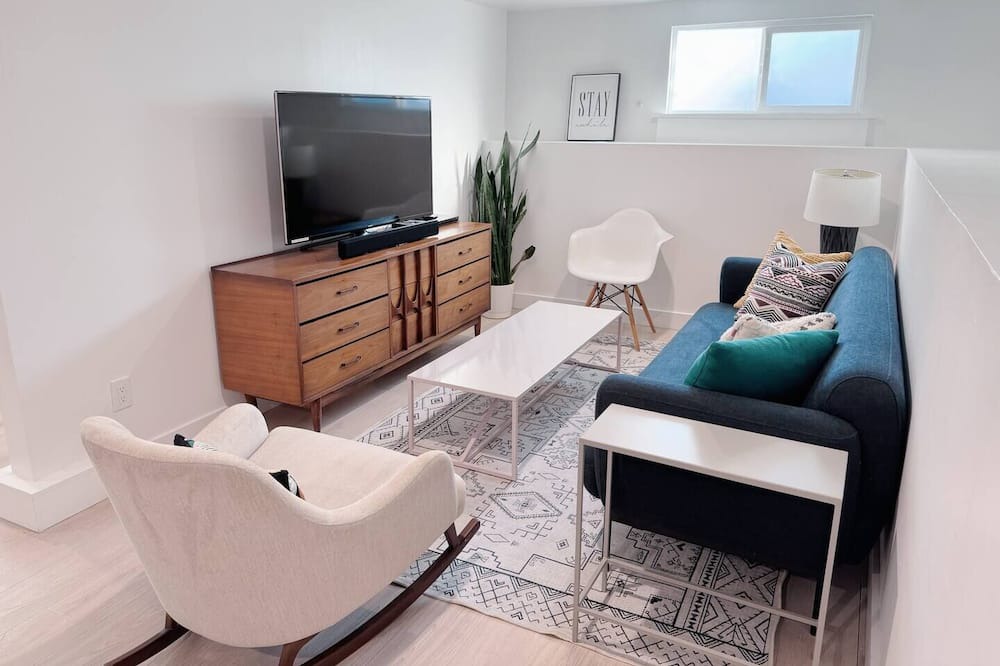 Photo of Livingroom in Old San Leandro