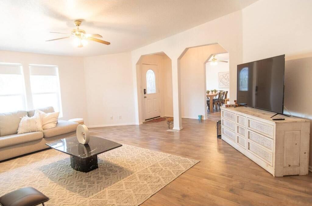 Photo of Livingroom in Crystal