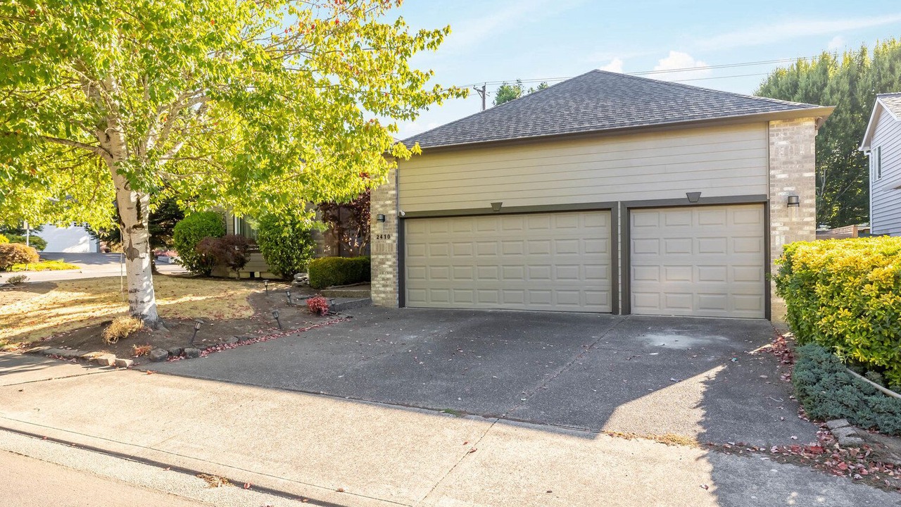 Photo of Outdoor in Oak Hills