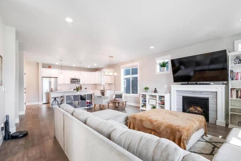 Photo of Livingroom in Troutdale