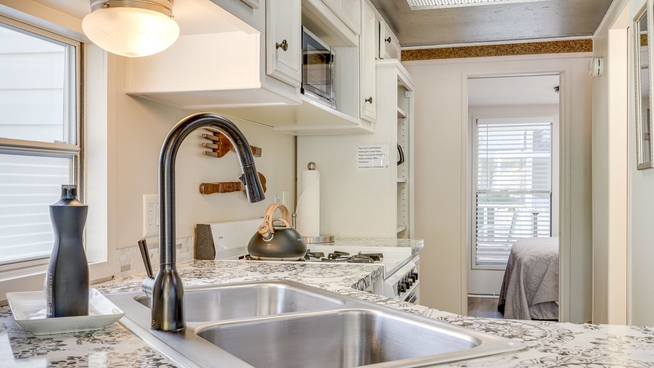 Photo of Kitchen in Hurricane