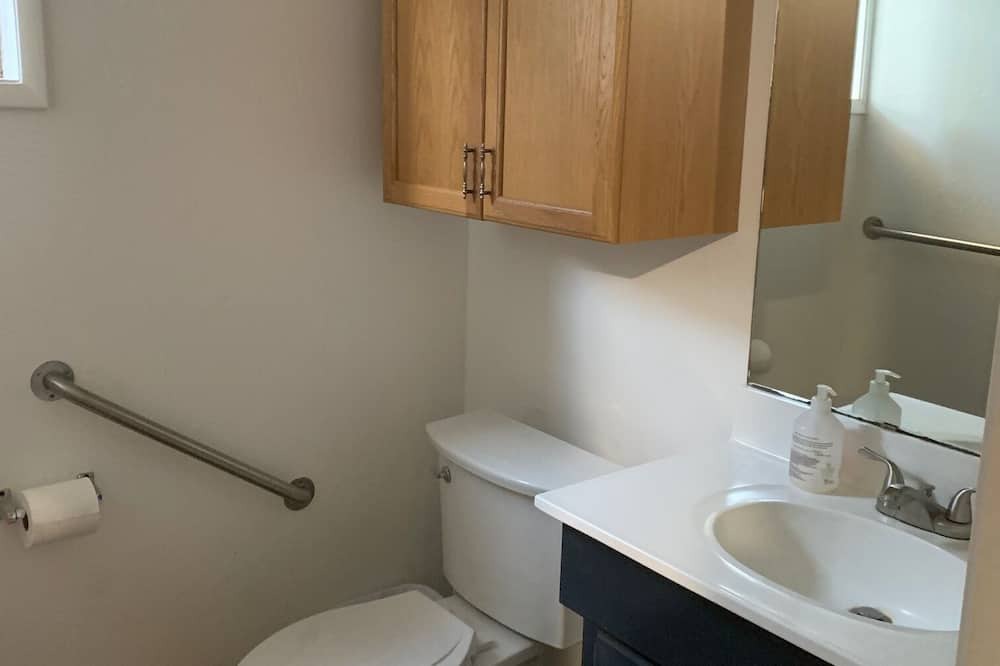 Photo of Bathroom in Visalia