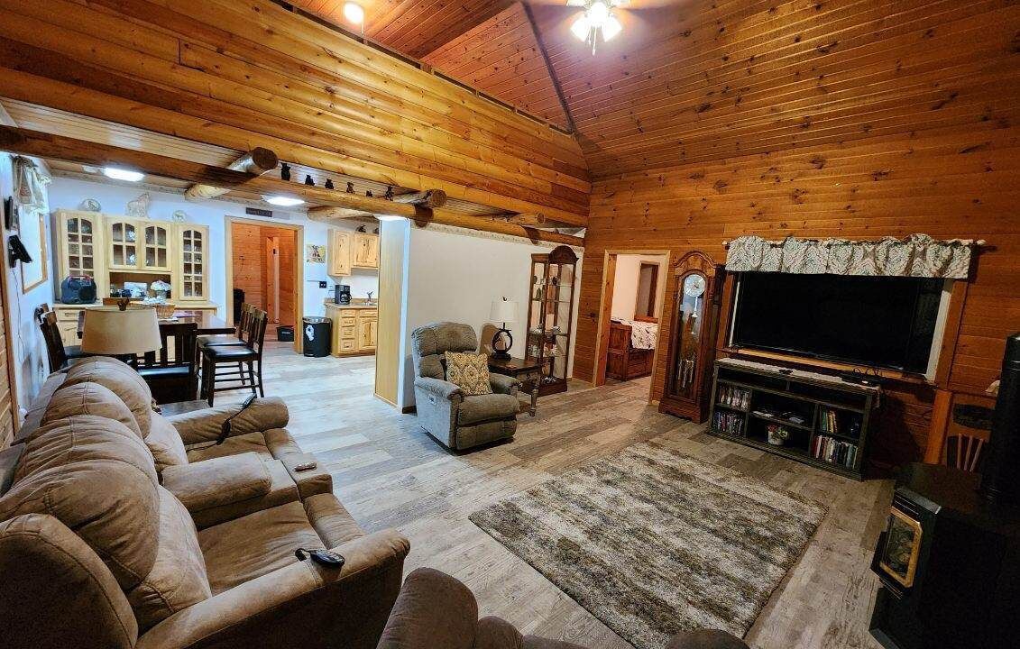 Photo of Livingroom in Anatone