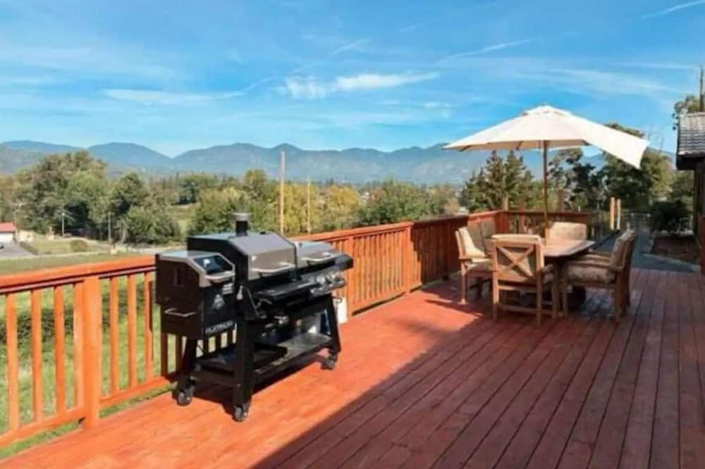 Photo of Outdoor in Redwood