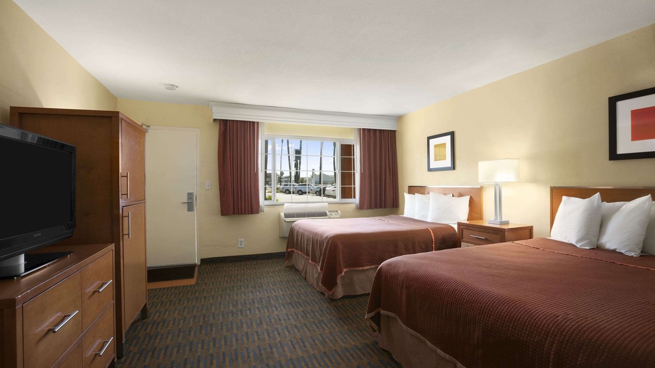 Photo of Bedroom in Midway District