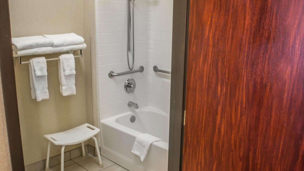 Photo of Bathroom in Far Southwest