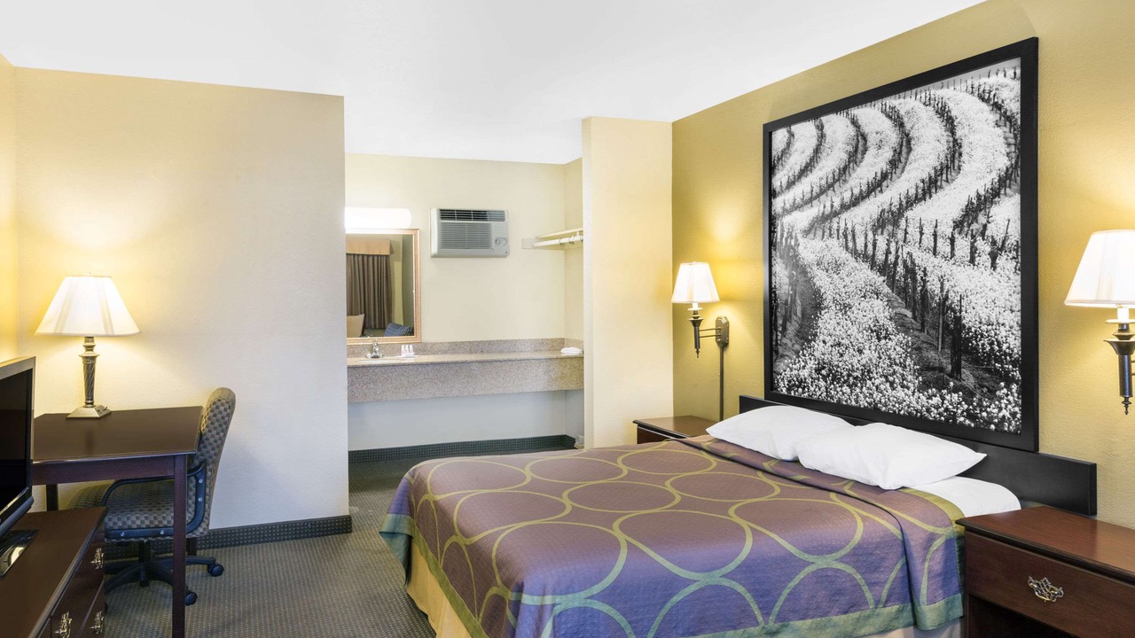 Photo of Bedroom in Corning