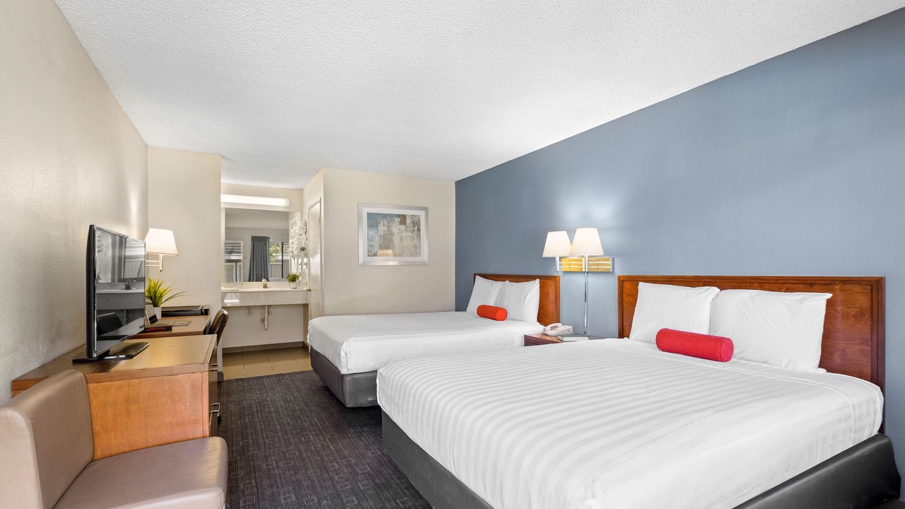 Photo of Bedroom in Agoura Hills