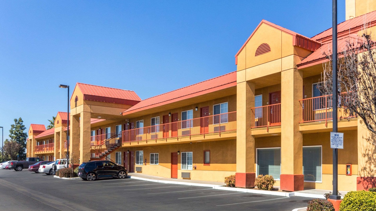 Photo of Outdoor in Raisin