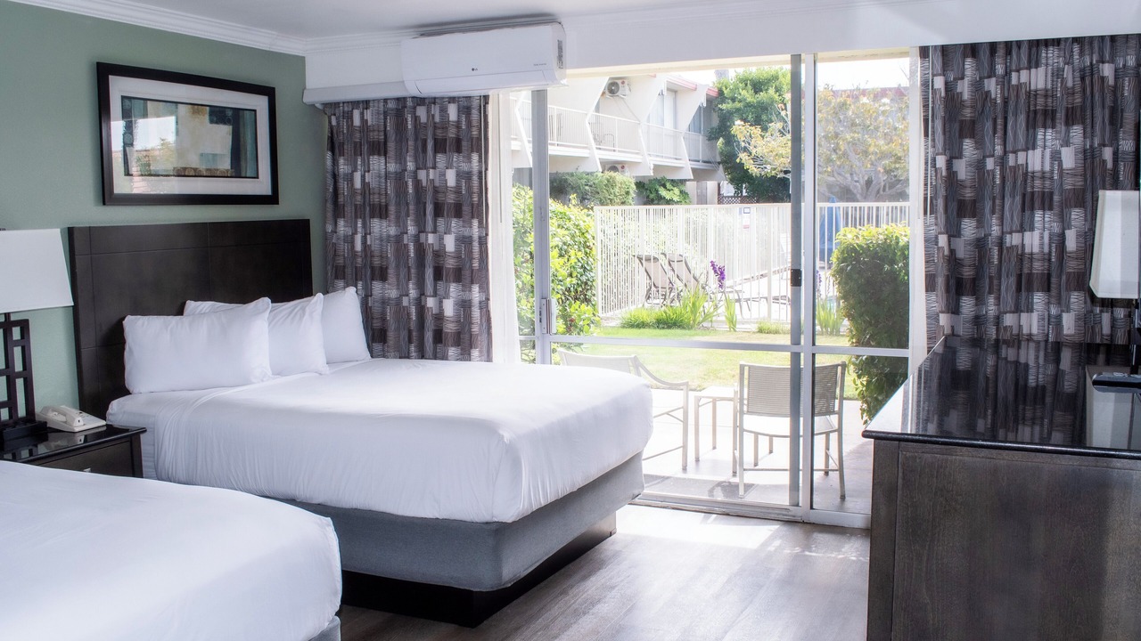Photo of Bedroom in North Fremont Street