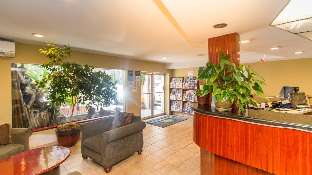 Photo of Livingroom in Cortez Hill