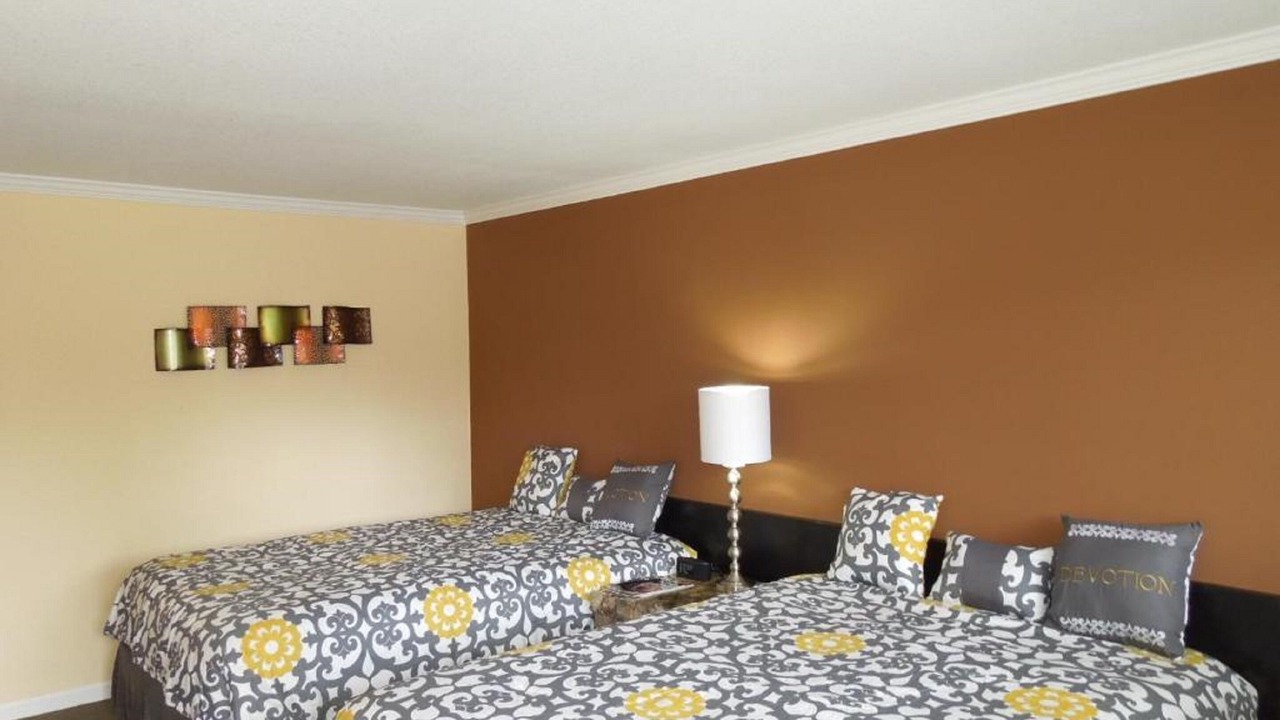 Photo of Bedroom in Lakeside Park